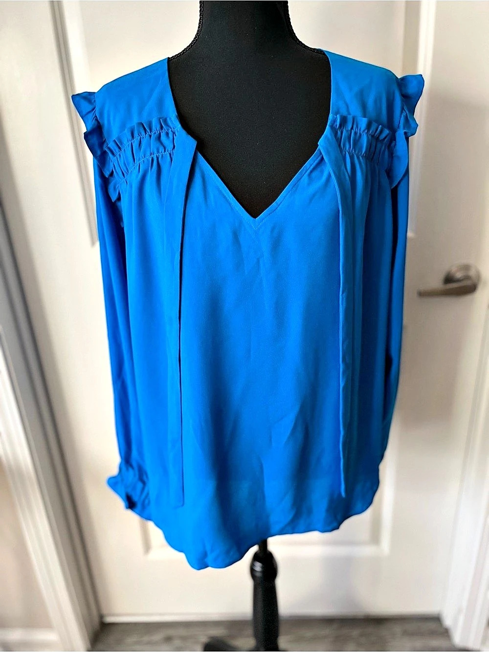 Ann Taylor Ruffle Sleeve Blouse in Blue Large Like New